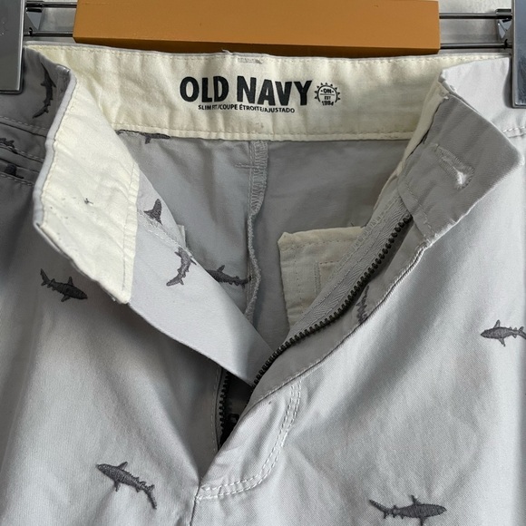 Men’s Old Navy Shark Print Shorts~Size 29 - Picture 6 of 10
